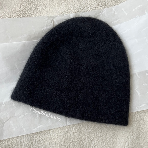 Auth Chanel Classic CC Logo Black Cashmere Beanie - Excellent - Picture 3 of 6